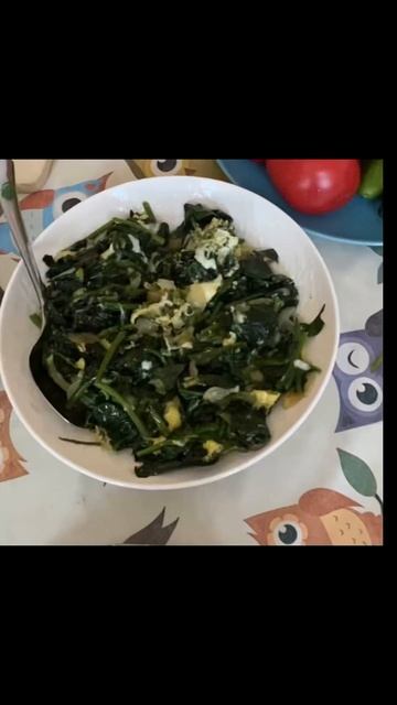 Spinach/ Шпинат. Блюдо из шпината./ Шпинат и картошка с грибами! смотреть онлайн