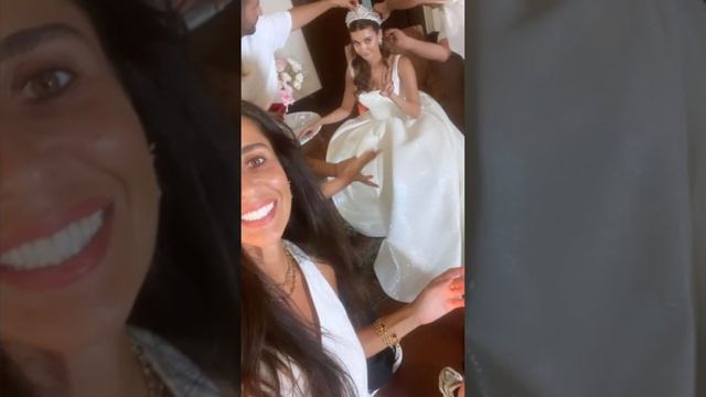 Yalı Çapkını Afra Saraçoğlu gelinlik giyminde kameralara set arkası muhteşem görüntüleri geldi смотреть онлайн