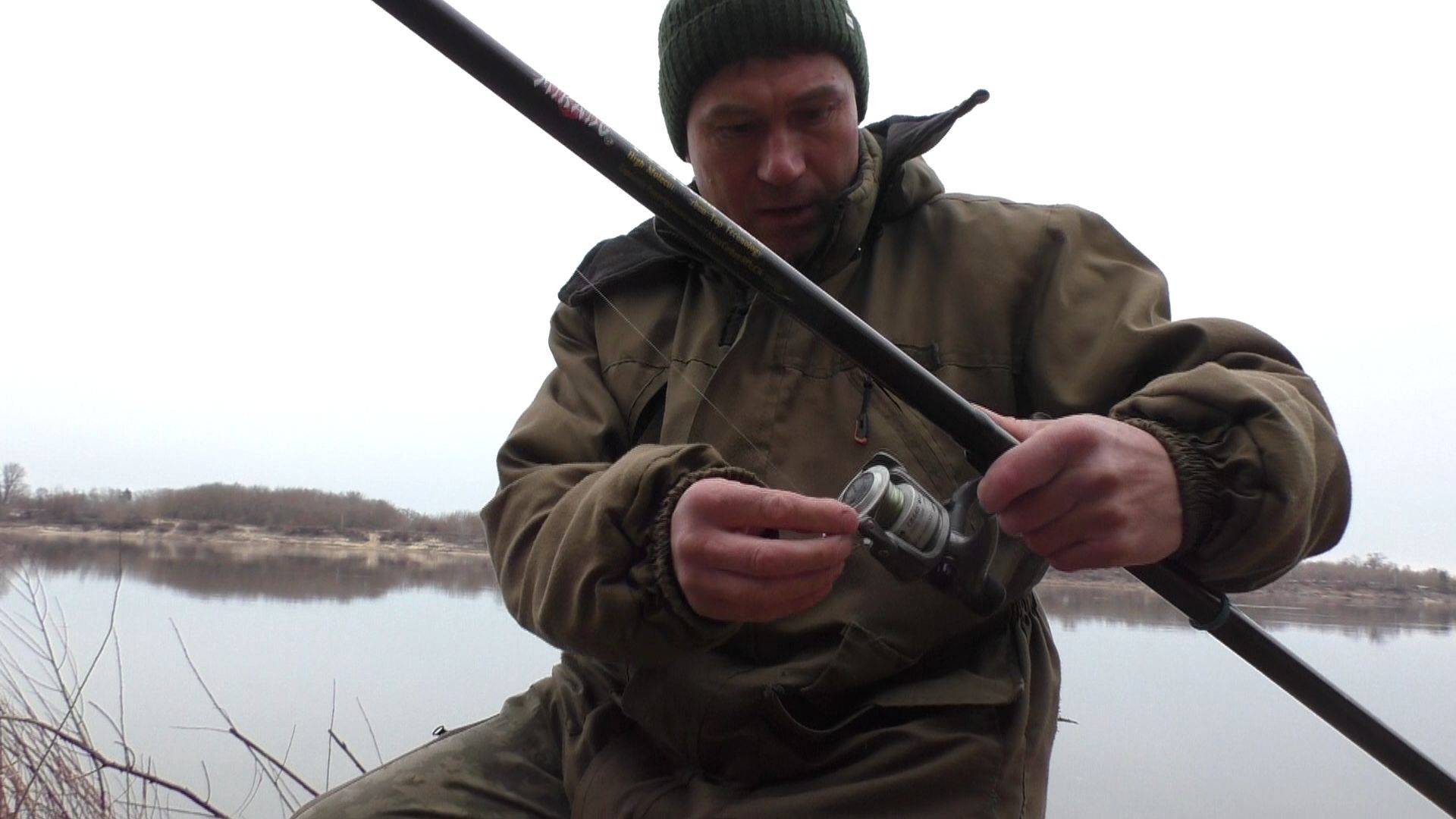 РЫБАЛКА В АПРЕЛЕ НА ОКЕ! Если постараться то можно наловить рыбы! смотреть онлайн