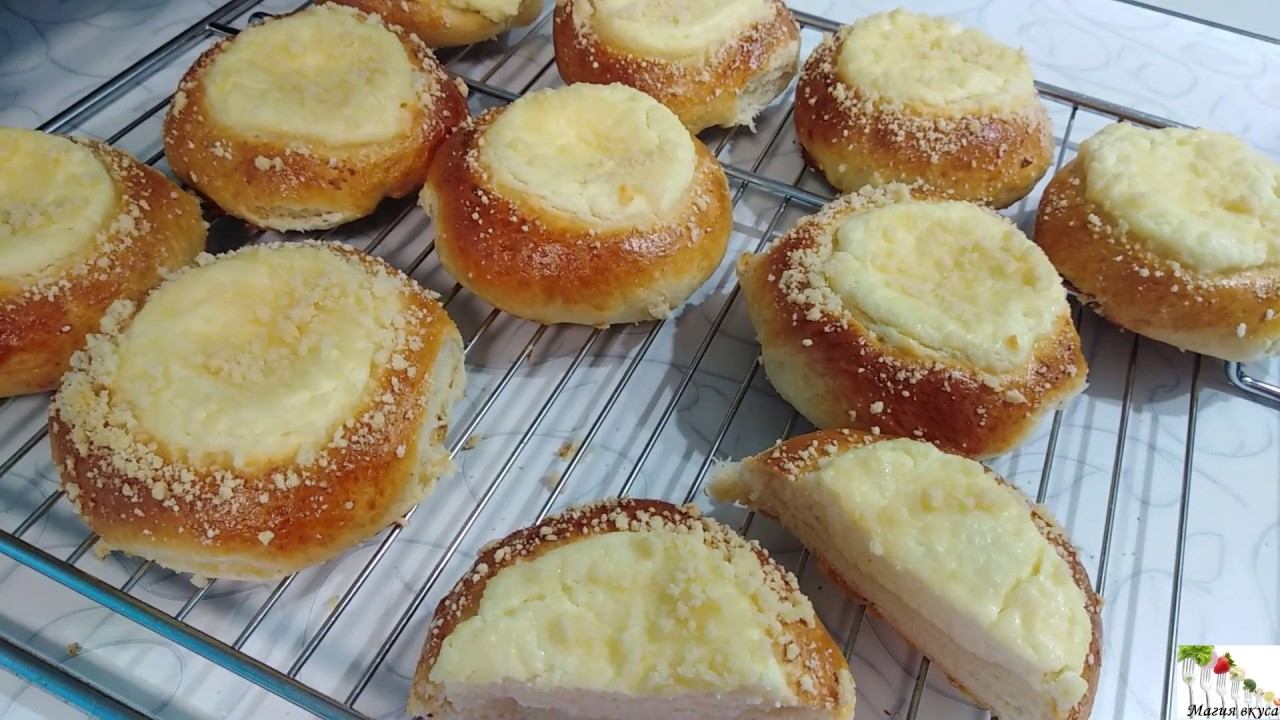 Рецепт ватрушек с творогом из дрожжевого теста. Сочная начинка и мягкое тесто! смотреть онлайн