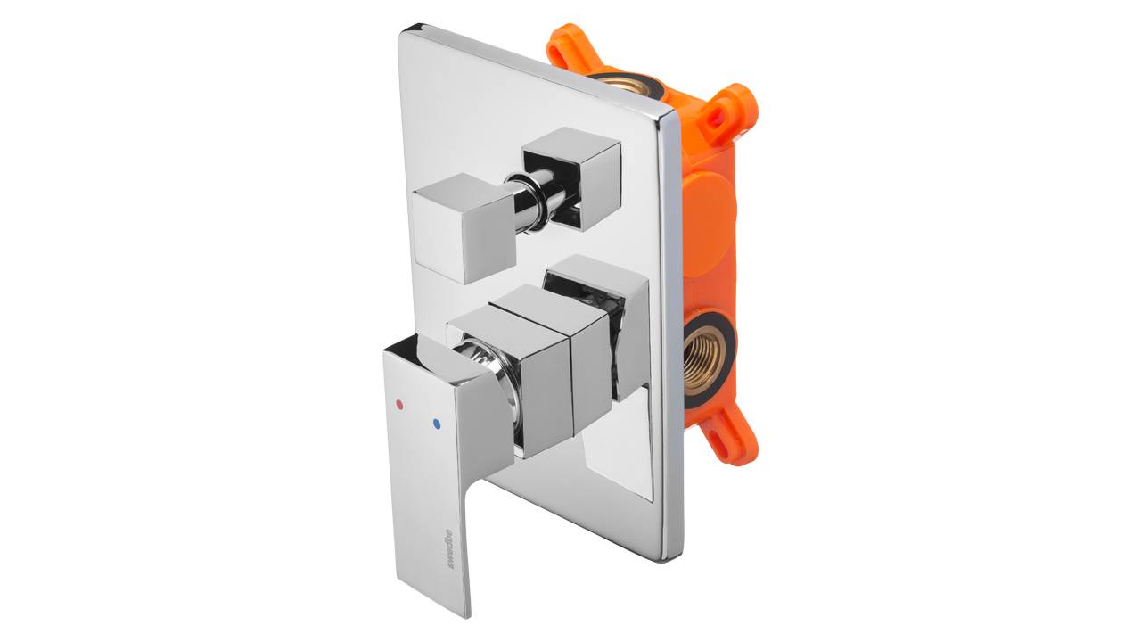 Распаковка встраиваемого смесителя в монтажном боксе Swedbe Platta 5519 смотреть онлайн