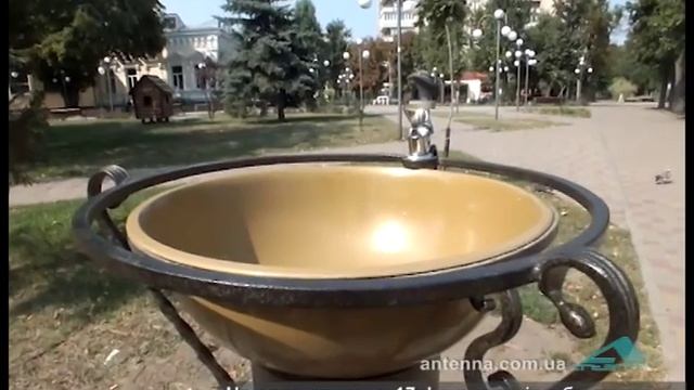 Черкащани палять та обливають фарбою питні фонтанчики смотреть онлайн