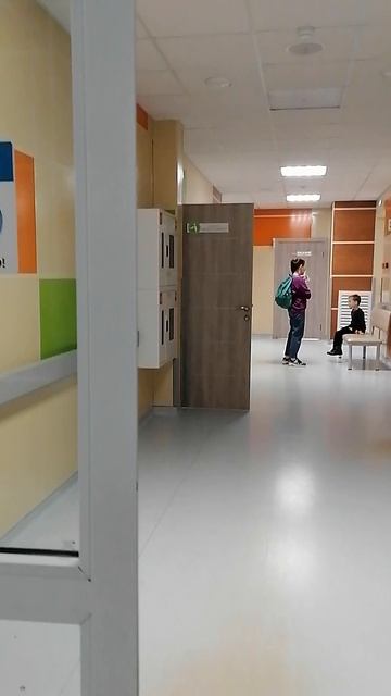 детская поликлиника как лабиринт можно заблудиться. смотреть онлайн