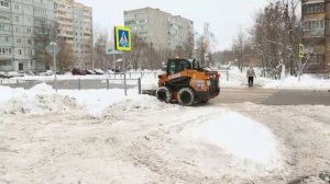 В Егорьевске продолжается уборка снега
