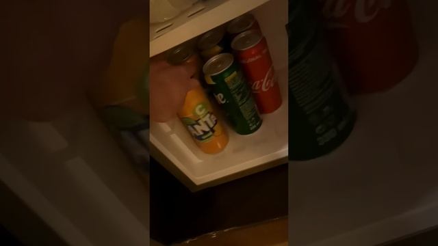 Отдыхаю в отеле Akka antedon🌴 что в мини баре?🍹🍷🍸👀 смотреть онлайн