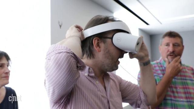 Dell Visor is a comfy Microsoft-compatible VR headset смотреть онлайн