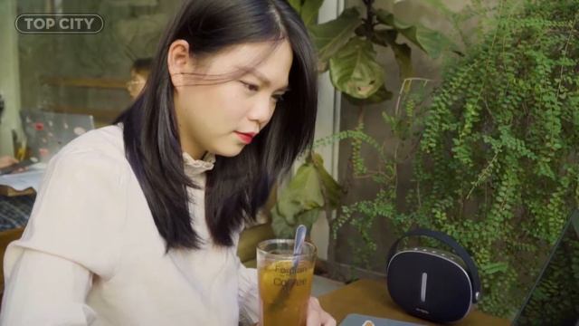 Xách tay muôn nơi, trải nghiệm âm nhạc cực mê cùng loa Bluetooth mini W-King T6