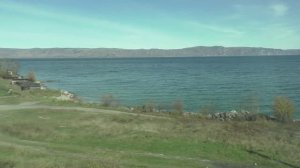 Озеро Байкал - поездка на пассажирском РЖД поезде вдоль озера | Вид из окна вагона