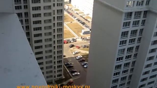 13 секция 22 эт двор (с балкона).wmv смотреть онлайн