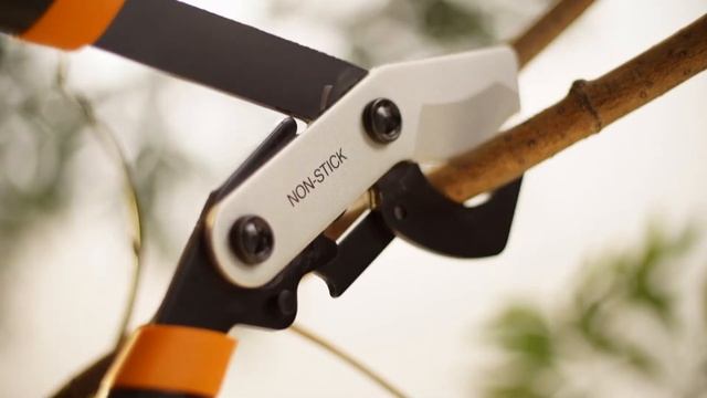 Fiskars® PowerGear2™ Lopper смотреть онлайн