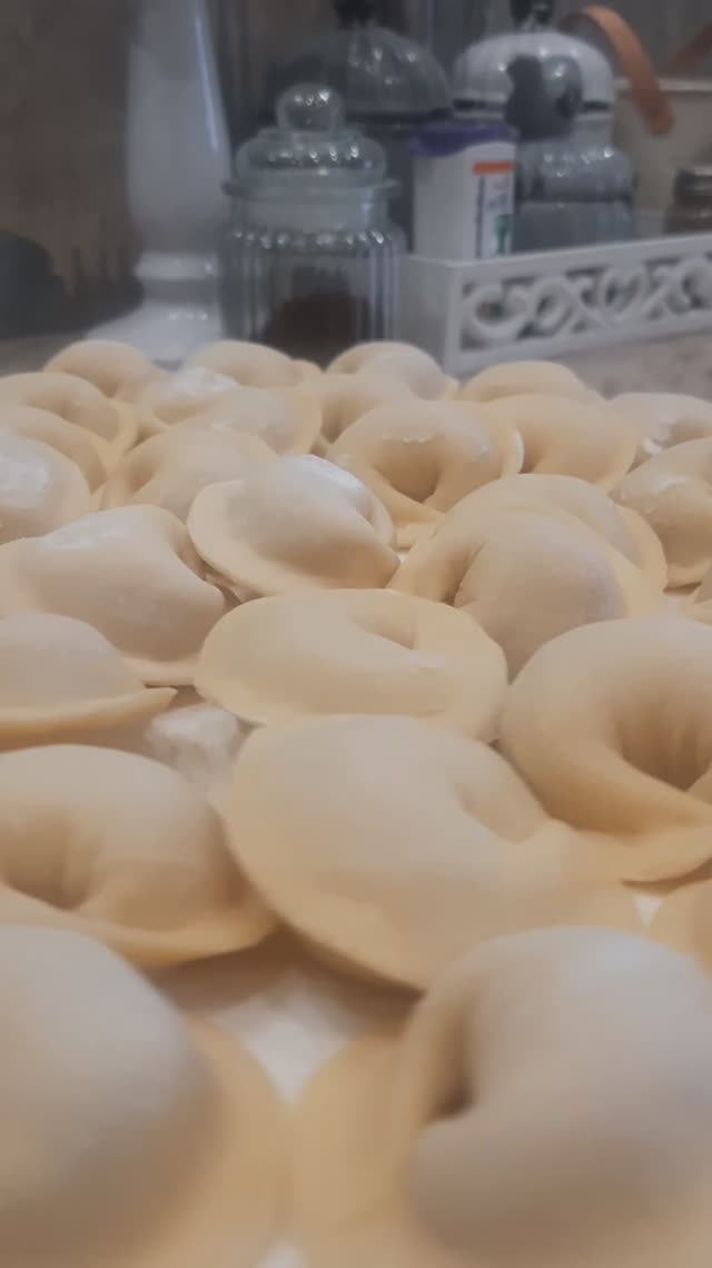 Вареники с  картофелем, творогом , пельмени