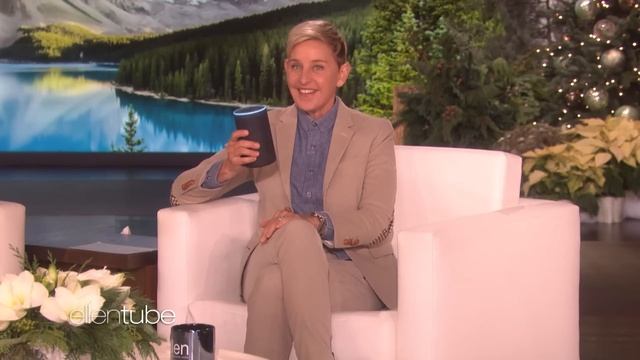 Ellen Tries Out Amazon Alexa's New Whisper Mode смотреть онлайн