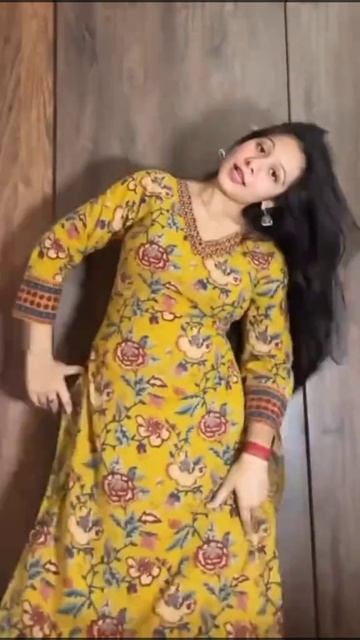 Young Housewife Amazing Dance