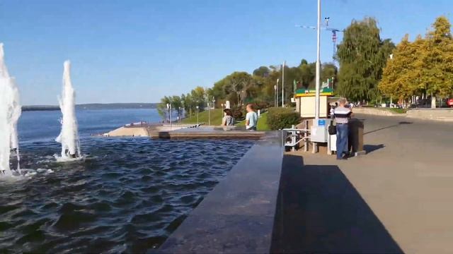 Самара. Фонтан у Ладьи. Вид сверху. 24.08.2019 смотреть онлайн
