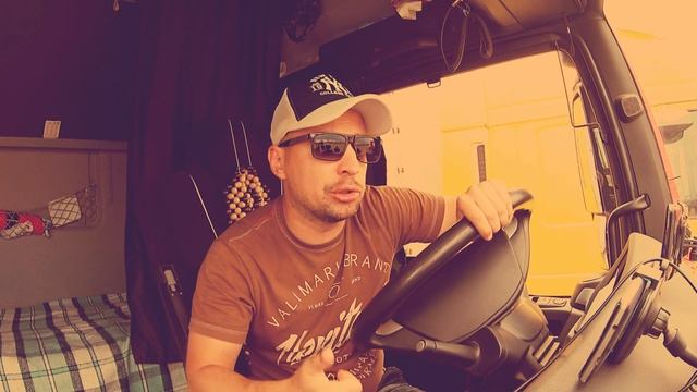 Песня дальнобойщика "Лучше отдохни!" смотреть онлайн