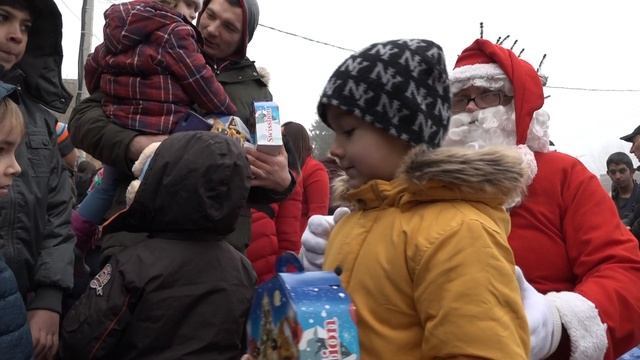 Paketići za mališane u Jasenovu смотреть онлайн