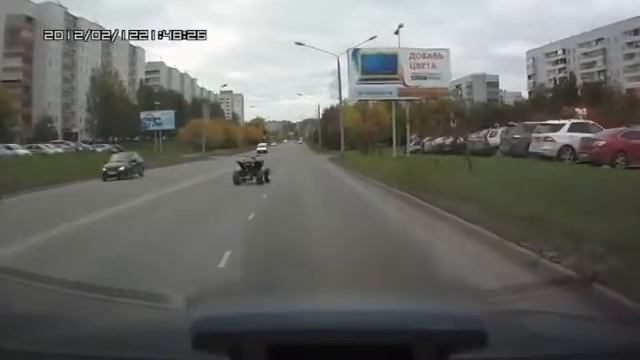 Гонщик на квадрацикле смотреть онлайн