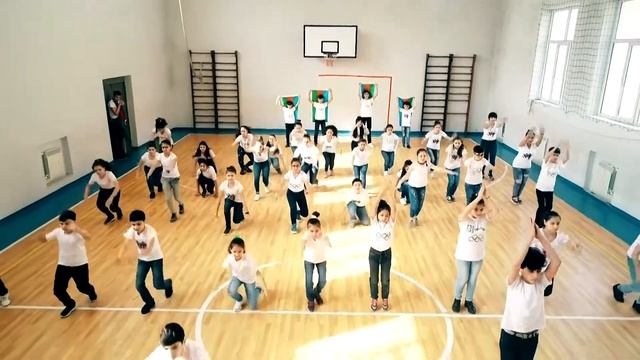 School 17 flashmob Teacher; Aynura Mirzaliyeva смотреть онлайн
