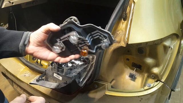 как снять задний фонарь рено сандеро 2 смотреть онлайн