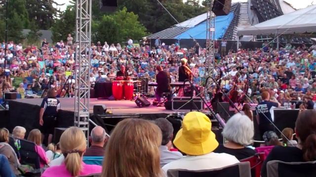 Joan Baez - Diamonds and Rust - Denver Botanic Gardens - July 10, 2014 смотреть онлайн