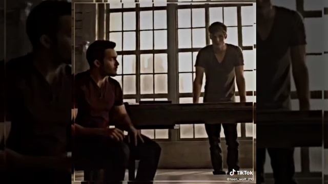 Derek HALE #tylerhoechlin #derekhale #teenwolf смотреть онлайн