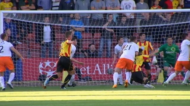 Should Partick Thistle have had two penalties against Dundee United? смотреть онлайн