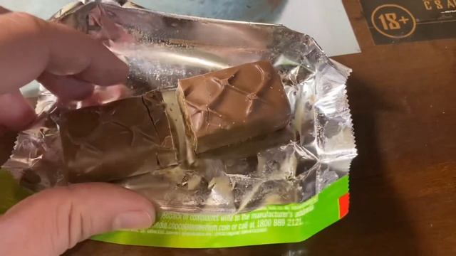 Обзор на Snickers с фисташкой смотреть онлайн