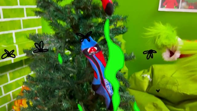 Katya and Dima How to Swim in the Kids Pool and Plays with Fun Water Toys смотреть онлайн