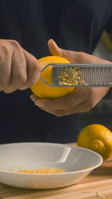 How to ZEST Lemons the EASY way! 🍋 смотреть онлайн