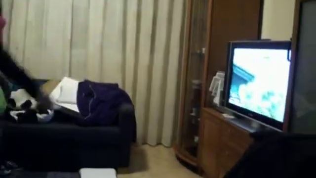 Luisa y Lina jugando a tenis en la wii смотреть онлайн