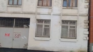 ВЛАДИКАВКАЗ ИЗ ОКНА АВТОБУСА.