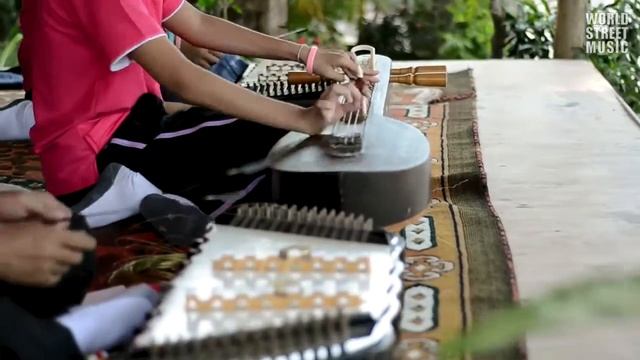 Thailand National Music in the street #2 (HD) смотреть онлайн