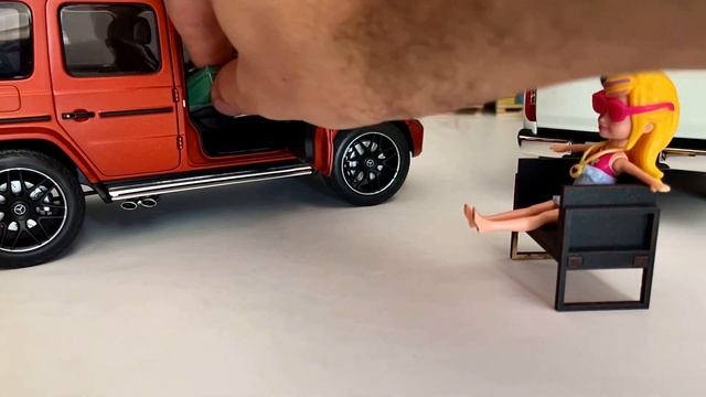 Mini Mercedes SUV Collection | 1:18 Scale Diecast Model Cars | Off-Roading | Pick-Up | смотреть онлайн