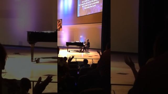 Christina Arceneaux leading Rita Springer's "All I Need" смотреть онлайн