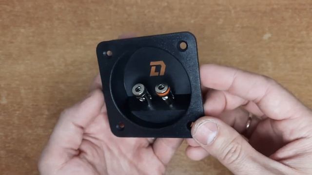 Акустический терминал и сабвуферная чашка. DL Audio Raven Banana Plugs / Phoenix Subwoofer Cup смотреть онлайн