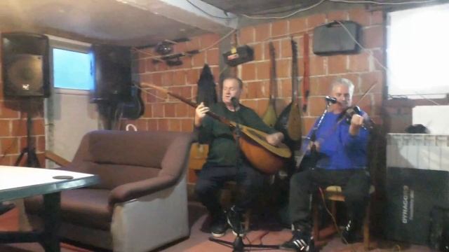 Čisto izvorne pjesme od majstora izvorne muzike Salčo & Razem смотреть онлайн
