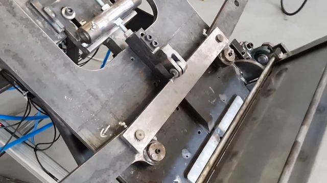 U-bolt machine - factory test смотреть онлайн