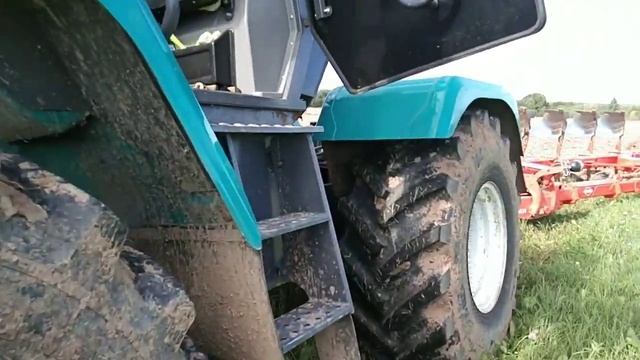 БТЗ 243К вспашка зяби