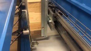 Машина сбивки ножек для поддонов BLOCKTEC