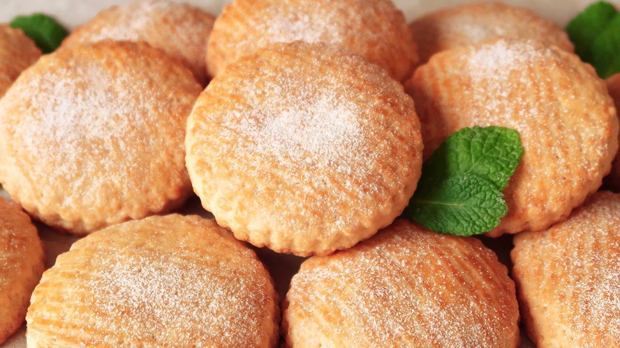 Домашнее печенье на сметане! Быстро и просто! Вкусная выпечка к чаю! смотреть онлайн