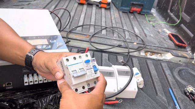 SUNCROX KE NIGERIA Penggiat baru ingin promosi aplikasi teknologi solar guna pengalaman di Malaysia смотреть онлайн