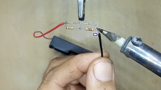 How To Make 3.7v to 1.5v Converter | How To Convert 3.7v To 1.5v смотреть онлайн