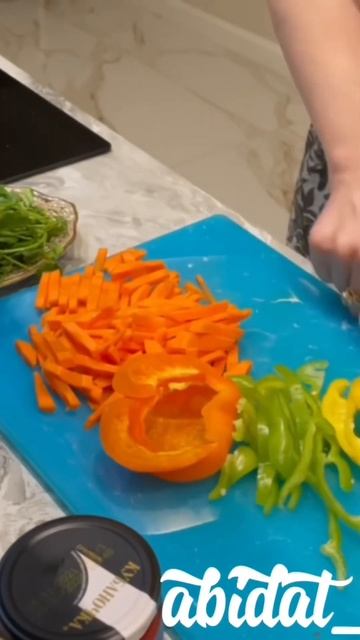 Вкусный, сытный и легкий рецептик на каждый день #рецепты #вкусно #выпечка #еда #рецепт #ужин #обед смотреть онлайн