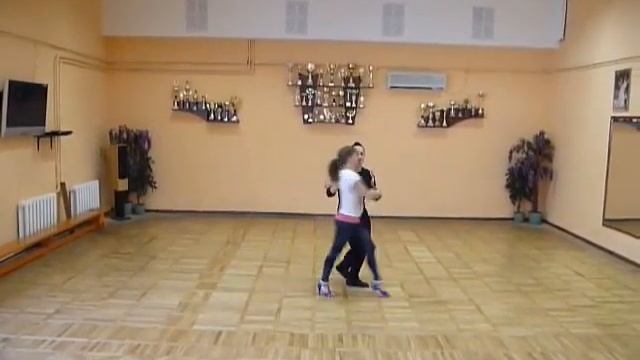 Alexis Ruiz & Magda Prihodko (12.05.2012, г. Киев, Сальсамаёвка) смотреть онлайн