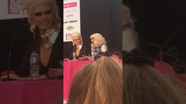 Katya on Trixie’s Snatch Game смотреть онлайн