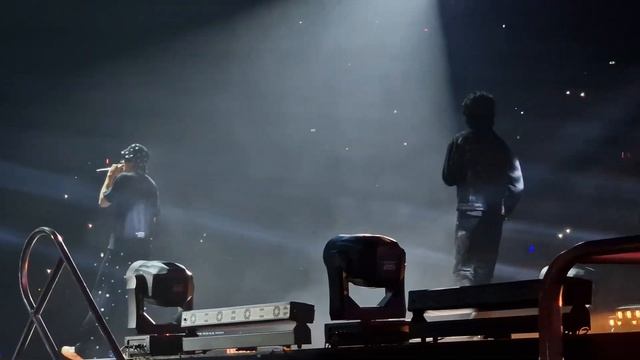 PENTAGON - 'Shine' Live (MIK Festival Paris 2023) смотреть онлайн