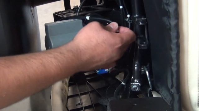 WholeBody® 7.1 and 8.0 Footrest Actuator смотреть онлайн