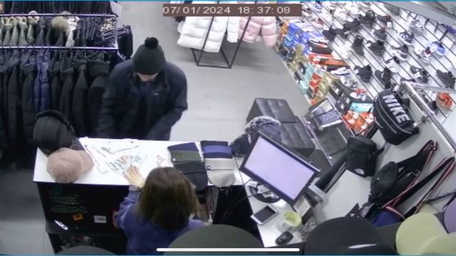 Красноярск Мошенник в магазине одежды«Бони и Клайд» нефартануло #красноярск #мошенник #антимошенник смотреть онлайн