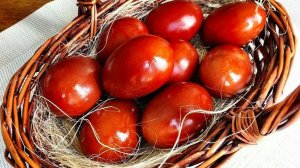 КАК ПОКРАСИТЬ ЯЙЦА ЛУКОВОЙ ШЕЛУХОЙ