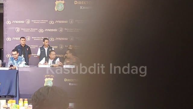 Cuplikan Kasubdit Indag AKBP Viktor Beri Penjelasan Terkait Importasi , Pangan, Kesehatan di PMJ смотреть онлайн